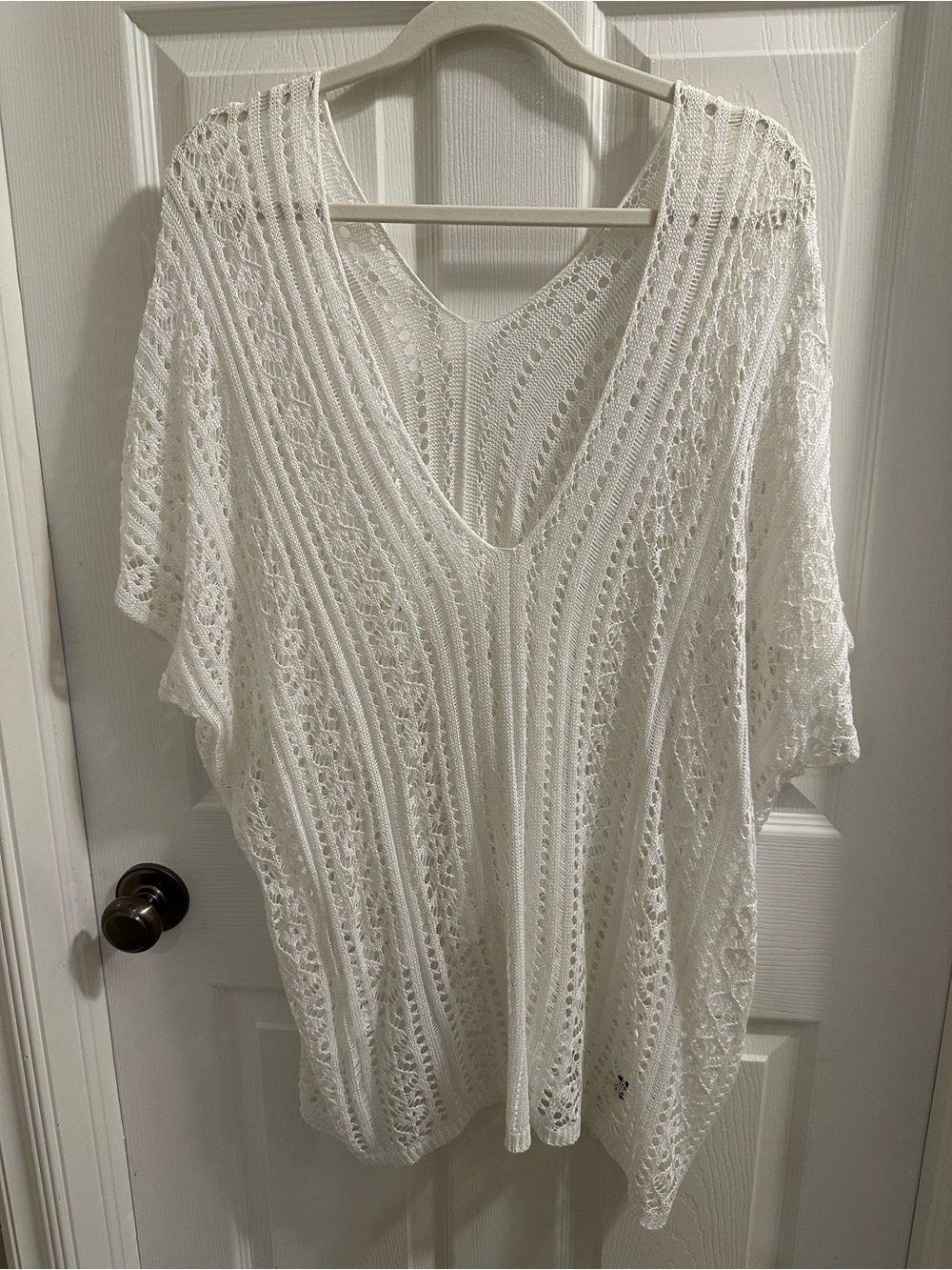 White Knit V-Neck Crochet Top